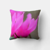 ワイルドシクラメンマクロ クッション (裏面)