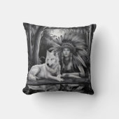 ワイルドスピリット：インディアンと狼 クッション (正面)