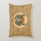 ワイルドタイガー顔オンタイガースキンパターン アクセントクッション (正面(垂直))