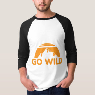 ワイルドネスゴーワイルドマウンテン自然ギフトアイディア Tシャツ