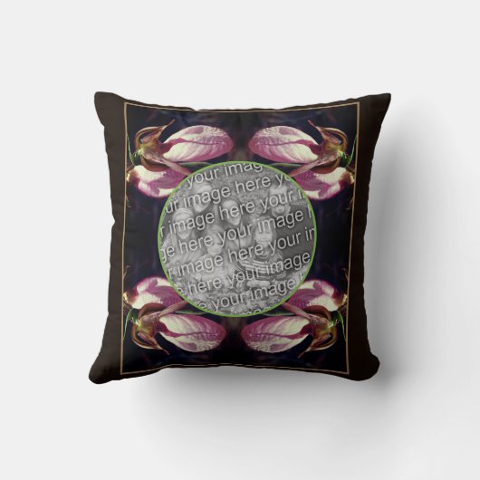 ワイルドピンクレディスリッパーオーキッドフレームあなたの写真を追加 クッション (裏面)
