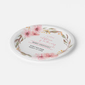 ワイルドフラワーがピンクの赤ちゃんシャワーの途中にある ペーパープレート (アングル)