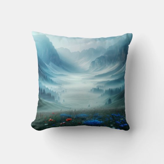ワイルドフラワーのある霧がかった山の谷 クッション (正面)