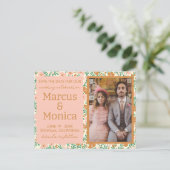 ワイルドフラワーのつる植物カスタムの写真日付を保存 ポストカード (スタンド正面)