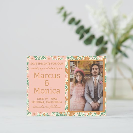 ワイルドフラワーのつる植物カスタムの写真日付を保存 ポストカード (スタンド正面)