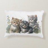 ワイルドフラワーの水彩子猫たち アクセントクッション (裏面)