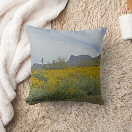 ワイルドフラワーアリゾナ砂漠イエローフラワーサウスウェスト クッション (ブランケット)