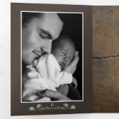 ワイルドフラワーオークウッド、3フォトコラージュベビー誕生 三つ折り案内状 (内部最初)