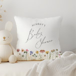 ワイルドフラワーカラフルの赤ちゃんシャワー クッション<br><div class="desc">このカラフルの野生の花の赤ちゃんシャワーの装飾用クッションは、あなたのシンプルに最適お洒落で、ボー虹の夏の赤ちゃんシャワー。鮮やかで魅力的なピンク、イエロー、オレンジ、金ゴールド色の花模様与えは、この製品はミニマリストのエレガント、ヴィンテージヒッピー春園の製品である。デザインモダンはアート繊細で、クラシックの草地を水の色で自然描いている。このデザインはあなたはに見える方が救済、秋や春や夏の赤ん坊のシャワーに向けて達成できる！製品の感じデザインに関しては、お気軽にお問い合わせ下さい。喜んで救済い!</div>