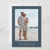 ワイルドフラワーシルエット結婚のフォトネイビーブルー セーブザデート (裏面)