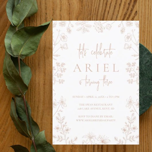 ワイルドフラワーズスケッチかわいいフローラの女の子の誕生日 招待状