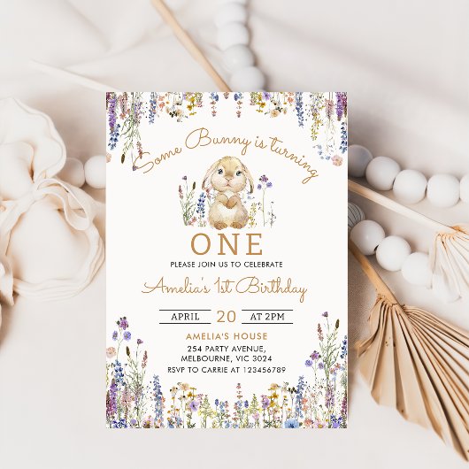 ワイルドフラワーソームバニーガール誕生日招待状 招待状