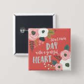 ワイルドフラワーデイドリームス – 感謝のハートタイポグラフィ 缶バッジ (正面&裏面)