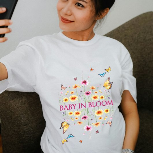 ワイルドフラワーバタフライベビーの開花ママになる プラスサイズTシャツ