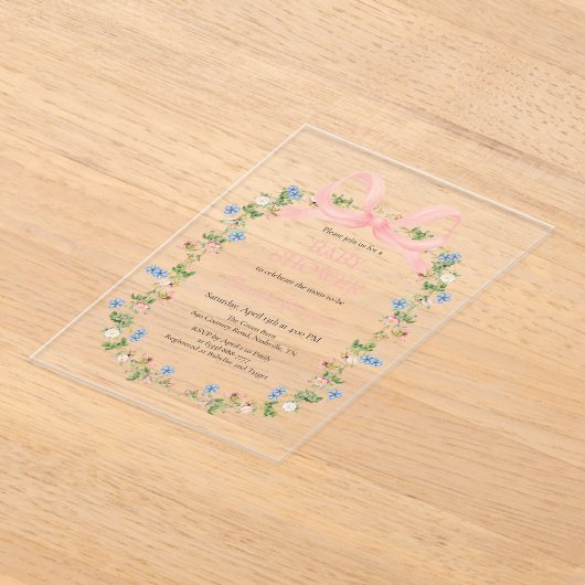 ワイルドフラワーピンクの弓のベビーシャワー アクリル招待状 (レイダウン)