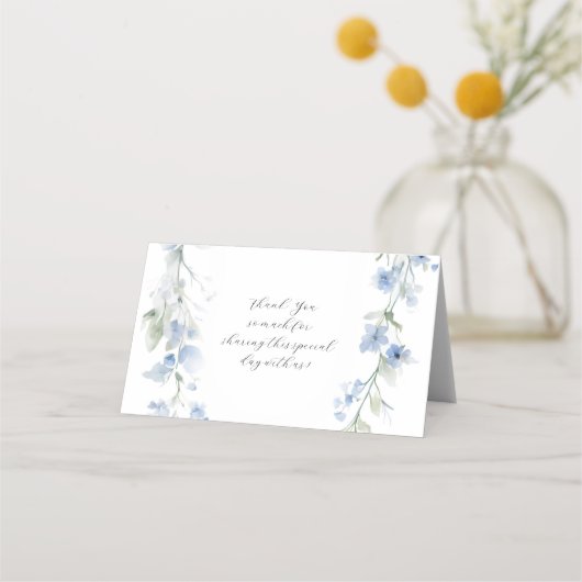 ワイルドフラワーブルーと白のエレガ素朴ントウェディング プレイスカード (裏面)