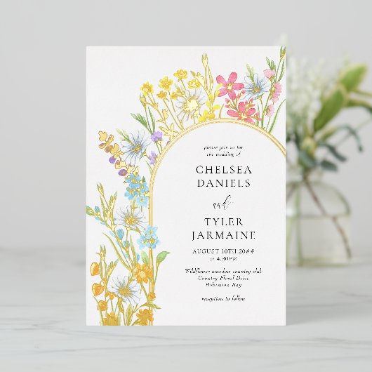 ワイルドフラワーメドウエレガントアーチ結婚フローラの金ゴールド 箔招待状 (立ち正面)