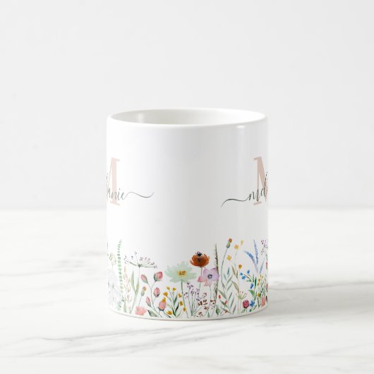 ワイルドフラワーメドウ名前をカスタムするモノグラム コーヒーマグカップ (中央)