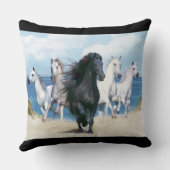 ワイルドブラック美しい クッション (裏面)