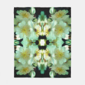 ワイルドホワイトラブリングバラフローラルパターン フリースブランケット (正面)