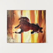 ワイルドホースがサーフを駆け抜ける タペストリー (正面(横))