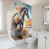 ワイルドホースon草の多い砂丘で夕日 シャワーカーテン (インサイチュ)