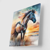 ワイルドホースon草の多い砂丘で夕日 スクエア壁時計 (傾斜)