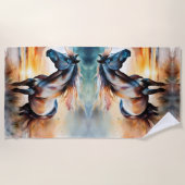 ワイルドホースon草の多い砂丘で夕日 ビーチタオル (正面)