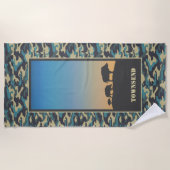 ワイルドボアと迷彩柄 ビーチタオル (正面)