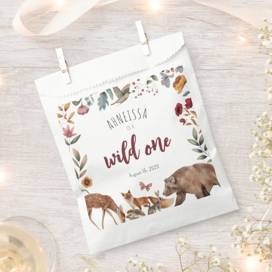 ワイルドワンウッドランドアニマルファースト誕生日 フェイバーバッグ (クリップ留めされた状態)