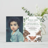 ワイルドワンウッドランド動物緑の誕生日写真 招待状 (スタンド正面)