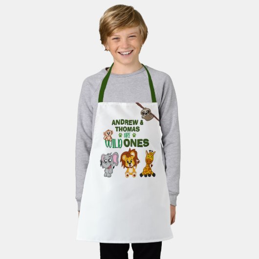 ワイルドワンジャングルサファリアニマルツインズファースト誕生日 エプロン (着用した状態)
