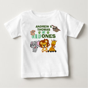 ワイルドワンジャングルサファリアニマルツインズファースト誕生日 ベビーTシャツ
