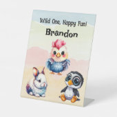 ワイルドワンハッピーおもしろいウッドランドアニマルズウォーター色 台座サイン (正面)