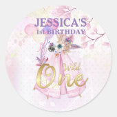 ワイルドワンファースト誕生日ピンクティーピーボホ ラウンドシール (正面)