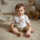 ワイルドワンファースト誕生日レインボー&サンパーソナライズされた ベビーTシャツ