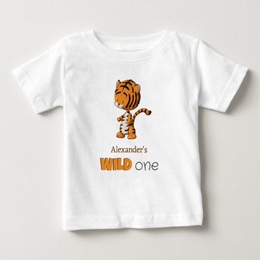 ワイルドワンベビータイガーサファリファースト誕生日 ベビーTシャツ (正面)