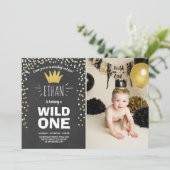 ワイルドワン誕生日の招待ボーイラスティックブラック金ゴールド 招待状 (スタンド正面)