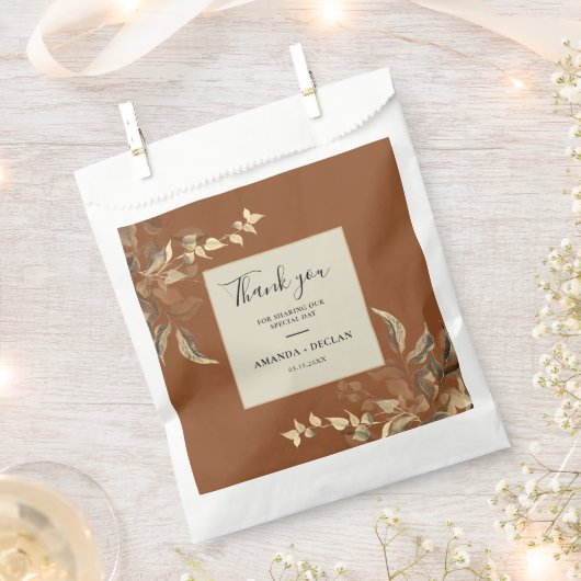 ワイルド葉ティラコッタフローラ結婚ズ フェイバーバッグ (クリップ留めされた状態)