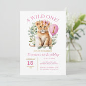 ワイルド1バースデーライオンガールバースデーフラワーボウタイ 招待状 (スタンド正面)