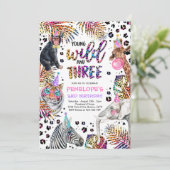 ワイルド アンド スリー サファリ レインボー チーター 3歳の誕生日 招待状 (スタンド正面)