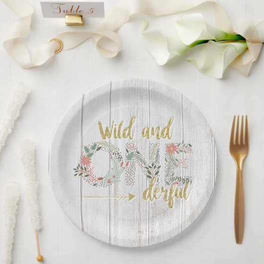 ワイルド・アンド・ワンダーフル・ベビーガールファースト誕生日紙  ペーパープレート (ウェディング)