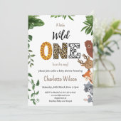 ワイルド・ワン・サファリの動物グリーン ベビーシャワー 招待状 (スタンド正面)