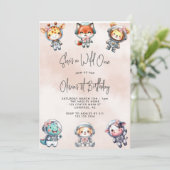 ワイルド・ワン ベイビー・アニマル・アストロノーツ ピンク 1歳の誕生日 招待状 (スタンド正面)