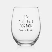 ワインおもしろい愛犬の母の名パーソナライズされた前 ステムなしワイングラス (正面)