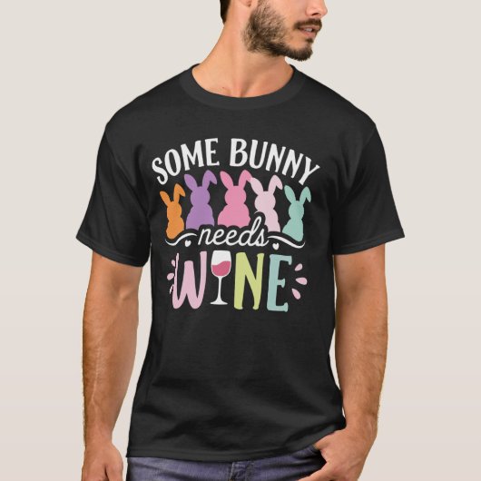 ワインが恋しいバニー 冗談ワインバニーイースター Tシャツ (正面)