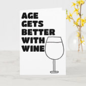 ワインで年齢が向上することを覚えるハッピーバースデー カード (黄色い花)