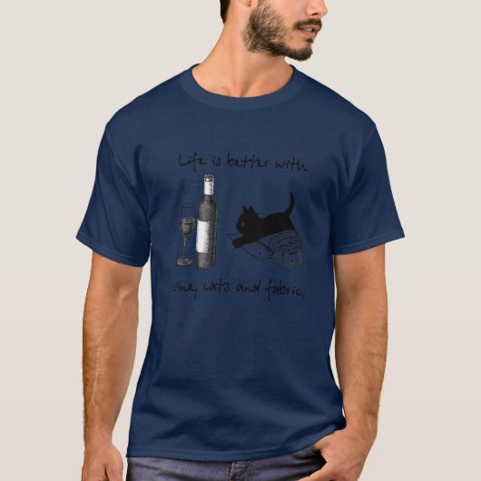ワインと猫とファブリックの贈り物で人生が良い Tシャツ (正面)