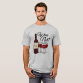 ワインのないブドウアルコール赤いバラピノー種の葡萄のガラス Tシャツ (正面フル)