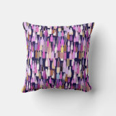 ワインのボトル数々の、色、濃い青の背景 クッション (裏面)